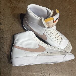 Nike Mids White and peach/pink 70’s throwback sneaker-*NEW*